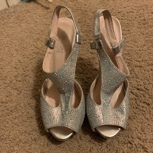 Women's Size 7 Rhinestone High Heels